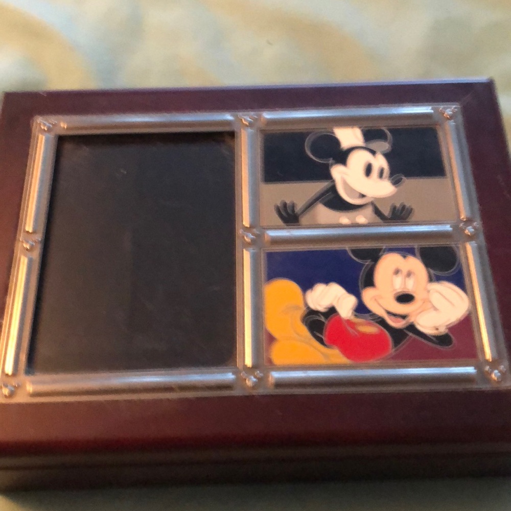 Jewelry box